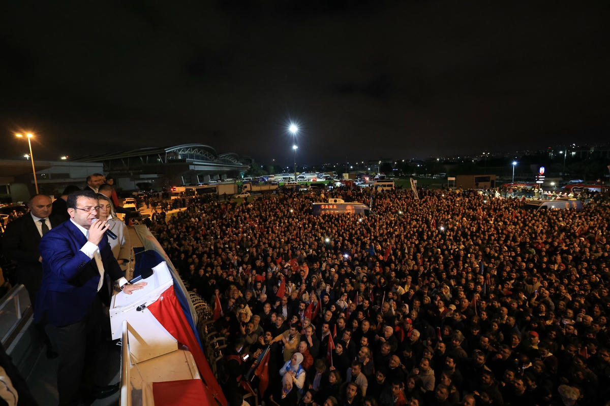 İmamoğlu Erzurum'daki taşlı saldırı sonrası İstanbul'da halka seslendi